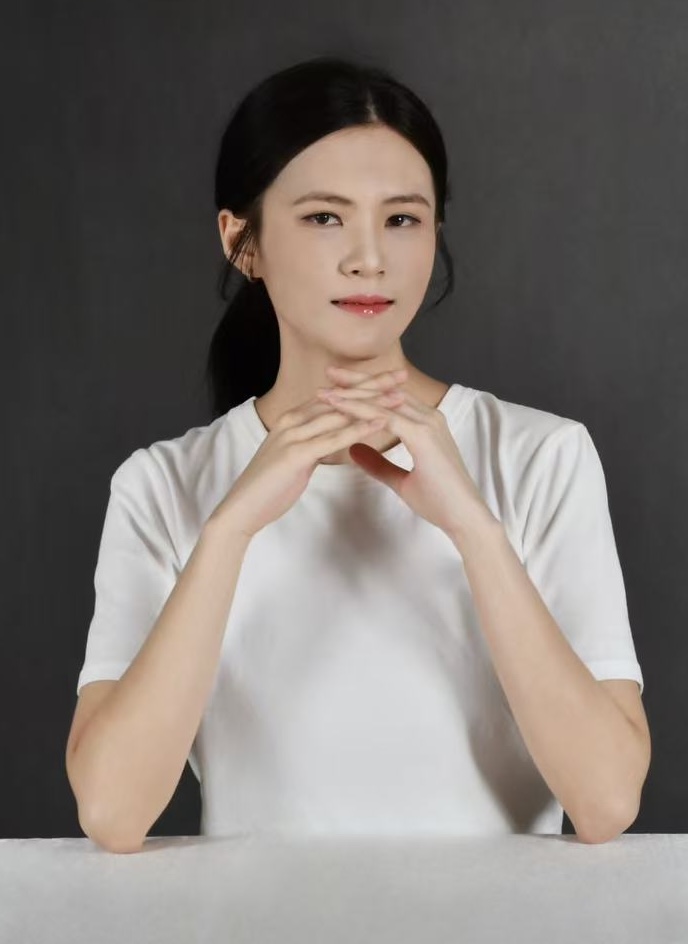 李紫涵商务照